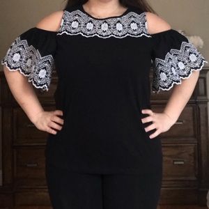 Black and white cold shoulder cotton top.